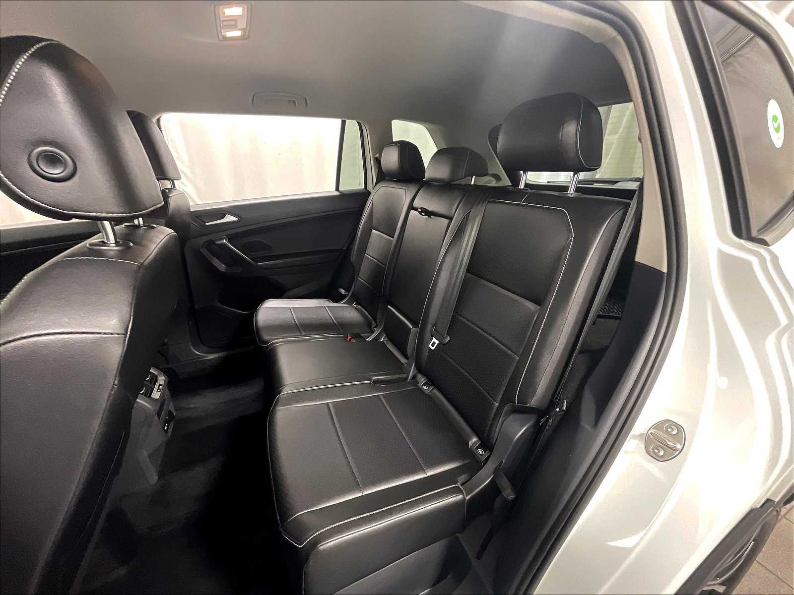 2021 Volkswagen Tiguan SE - Photo 15