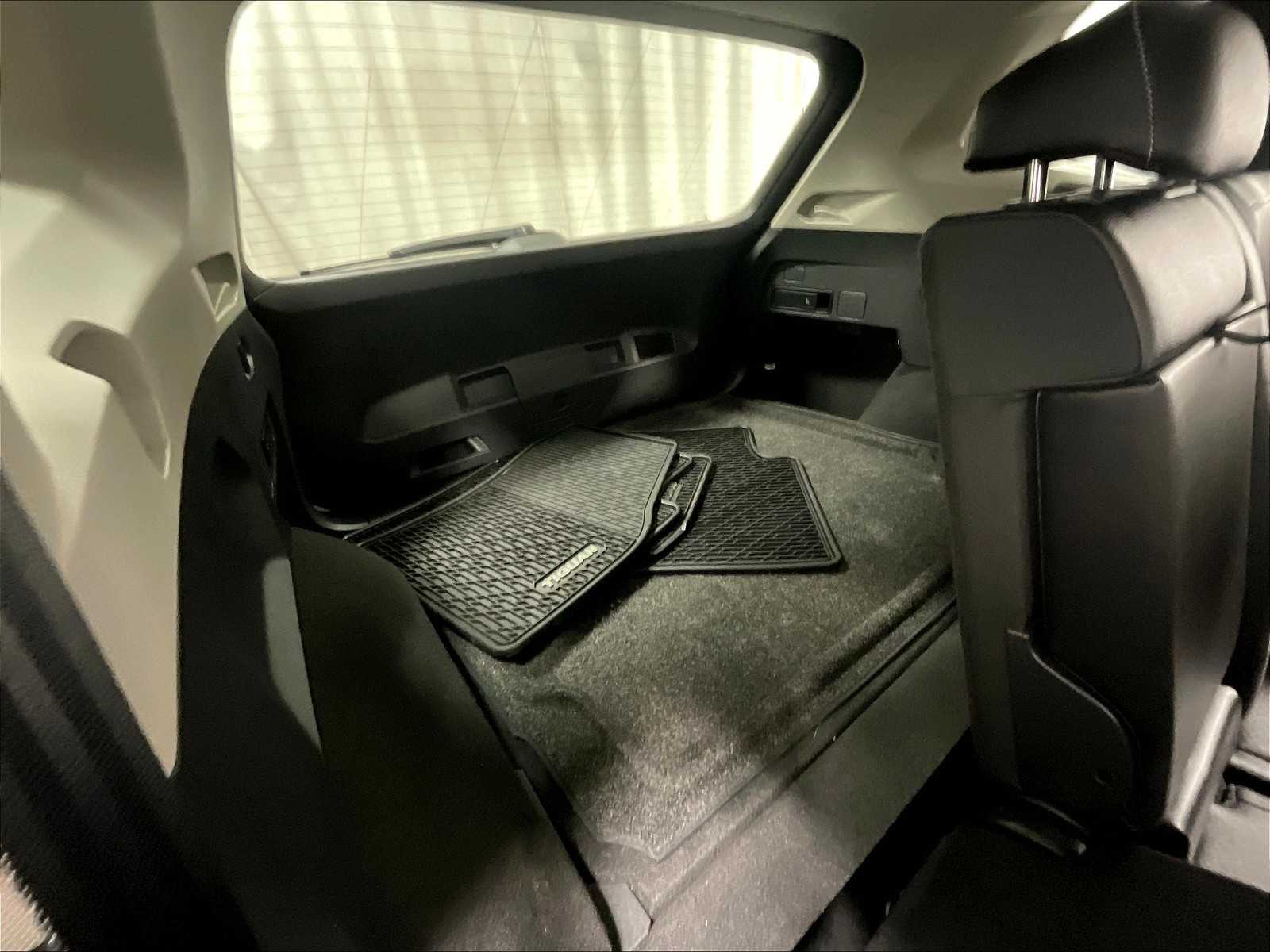 2021 Volkswagen Tiguan SE - Photo 17