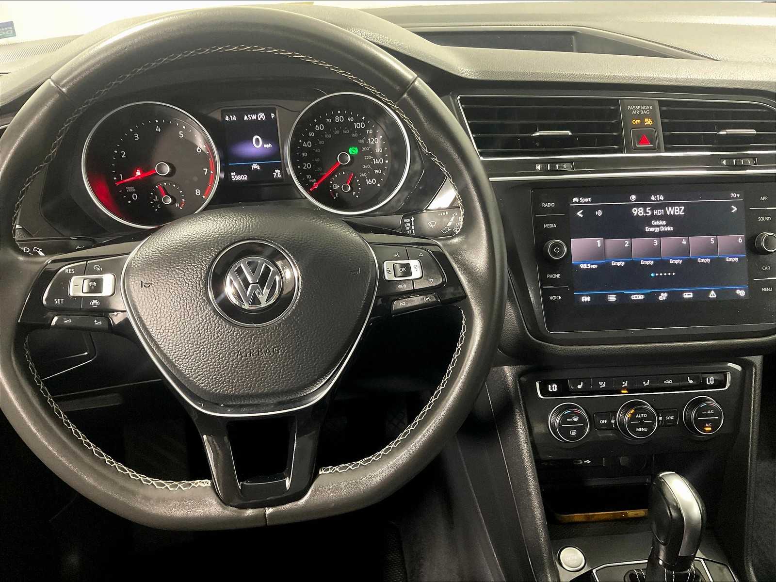 2021 Volkswagen Tiguan SE - Photo 19