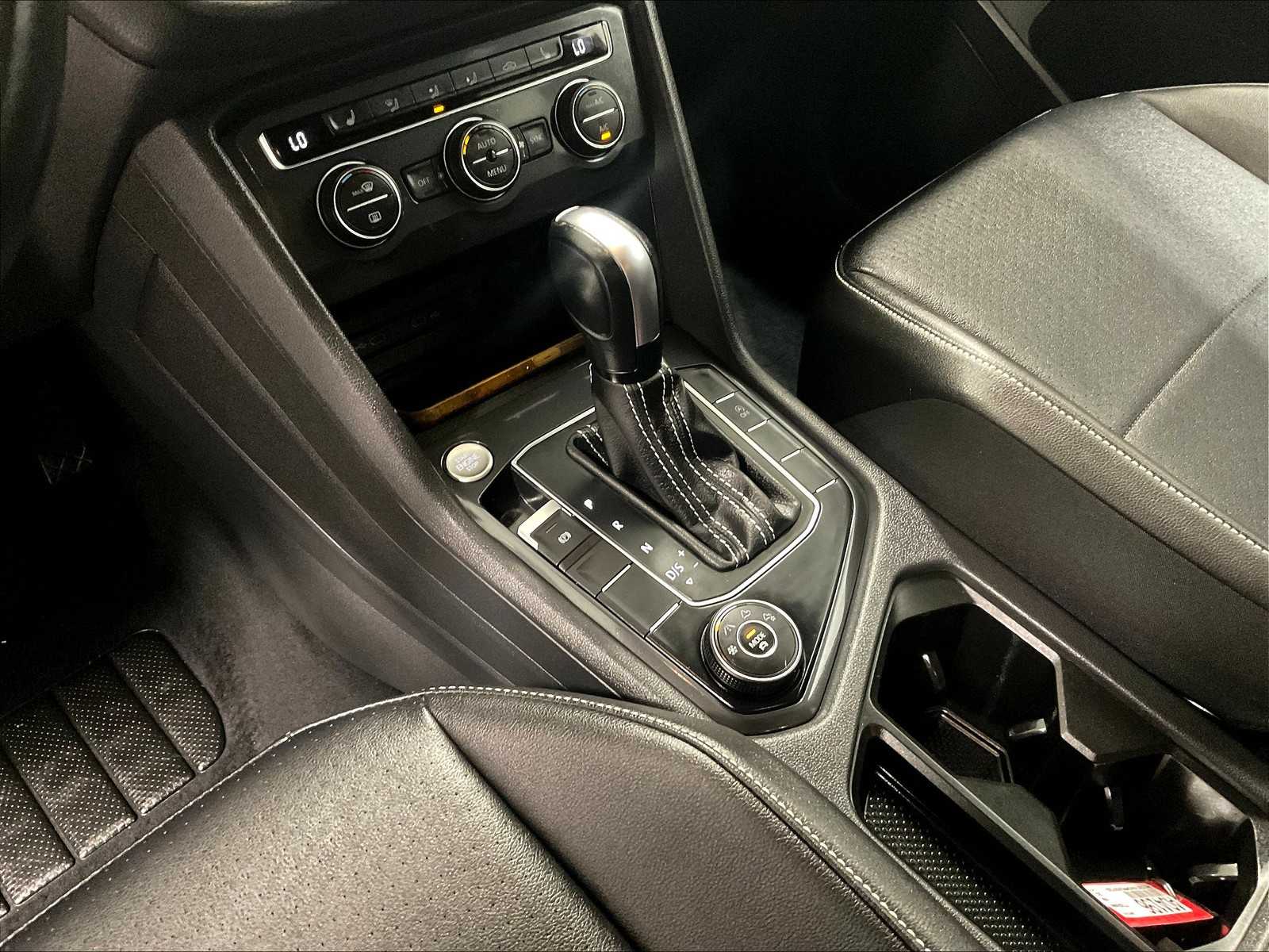 2021 Volkswagen Tiguan SE - Photo 21
