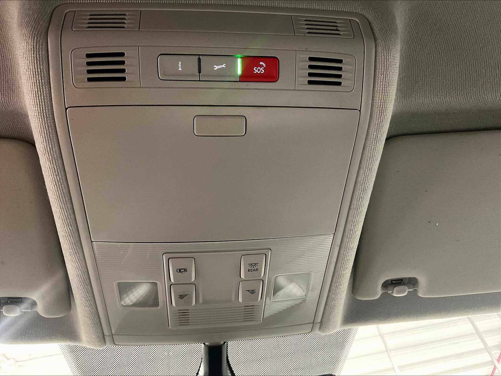 2021 Volkswagen Tiguan SE - Photo 26