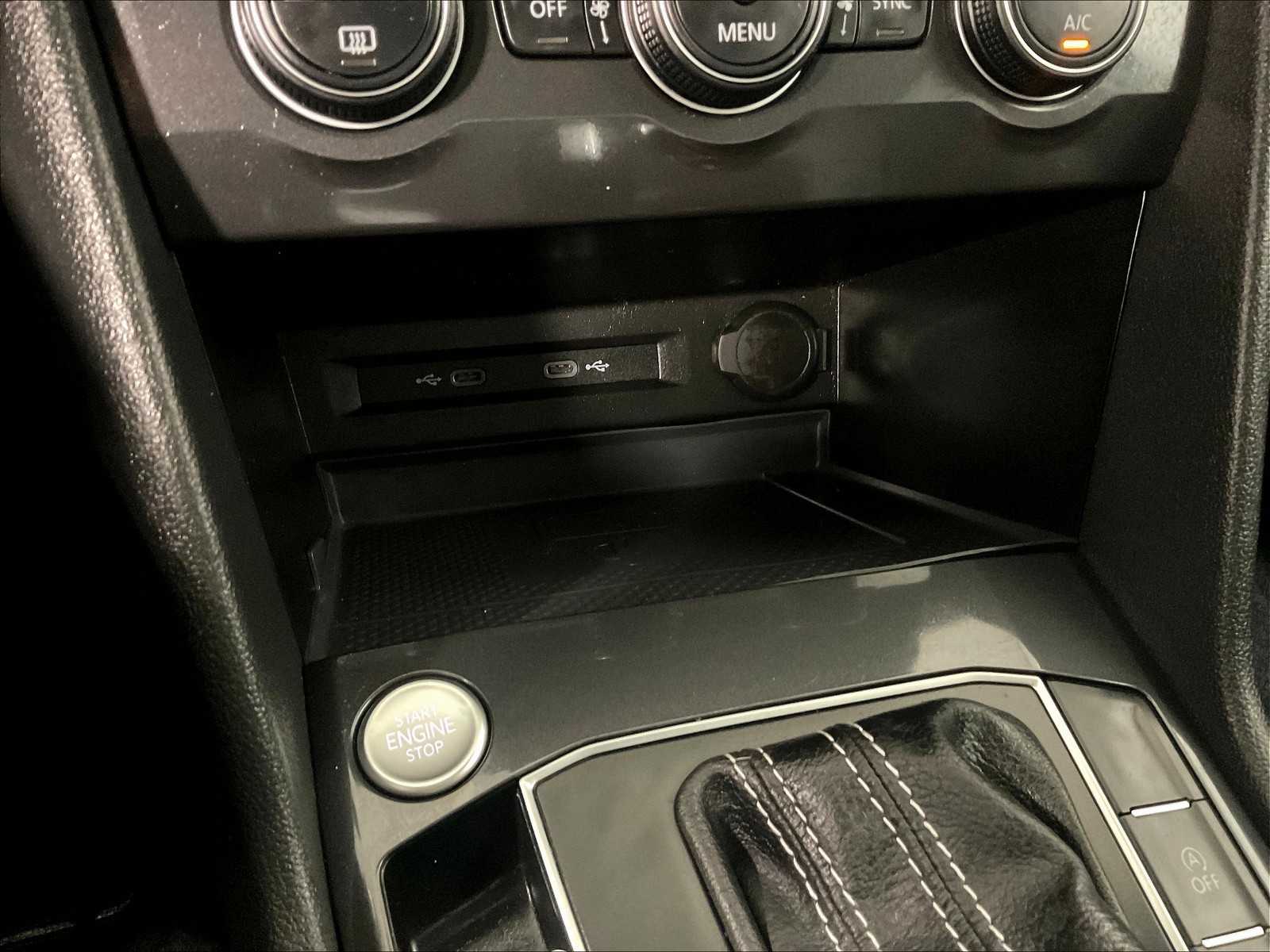 2021 Volkswagen Tiguan SE - Photo 27