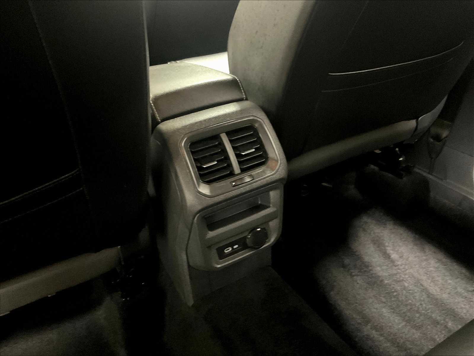 2021 Volkswagen Tiguan SE - Photo 28