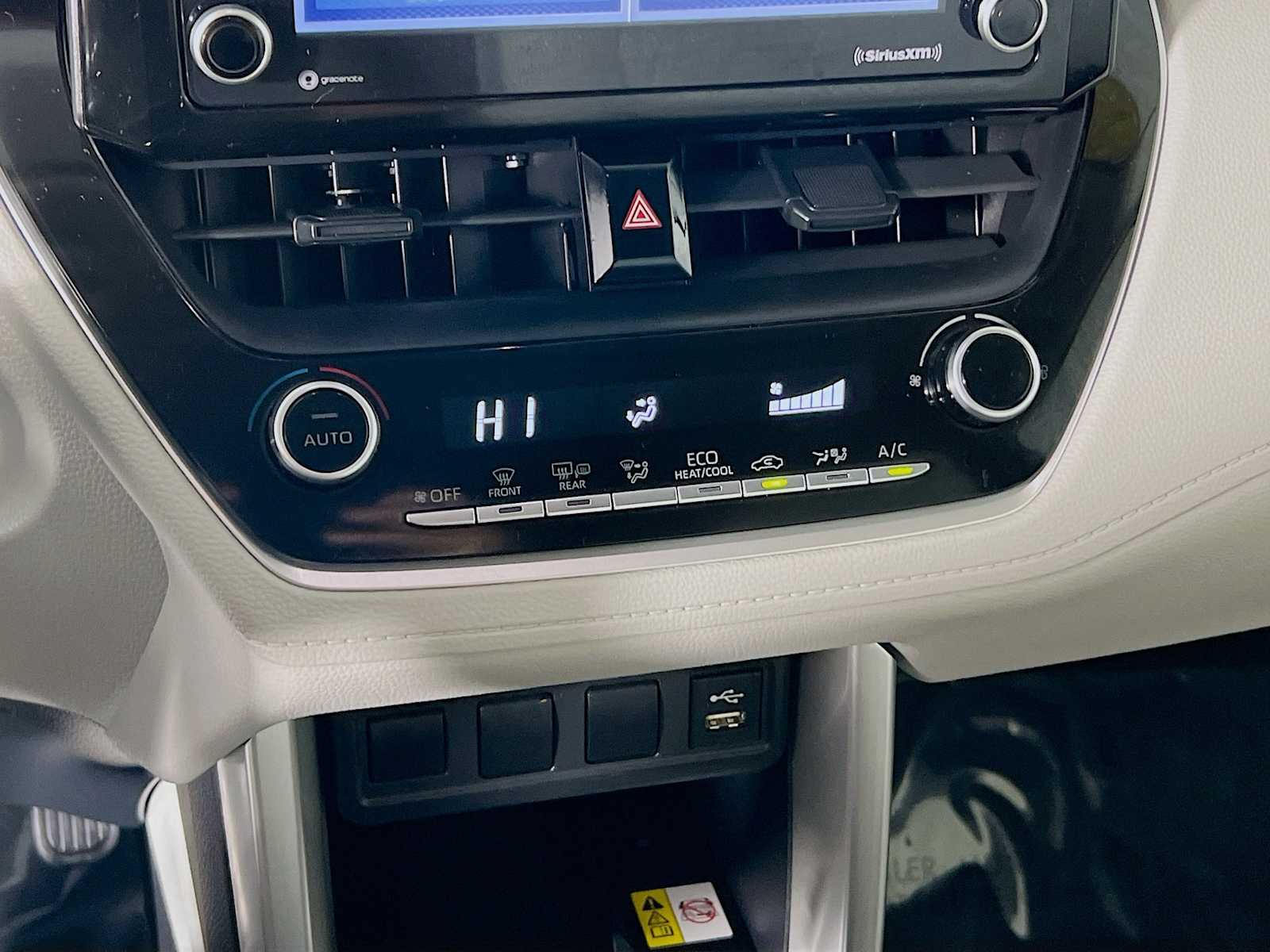 2022 Toyota Corolla Cross LE - Photo 15