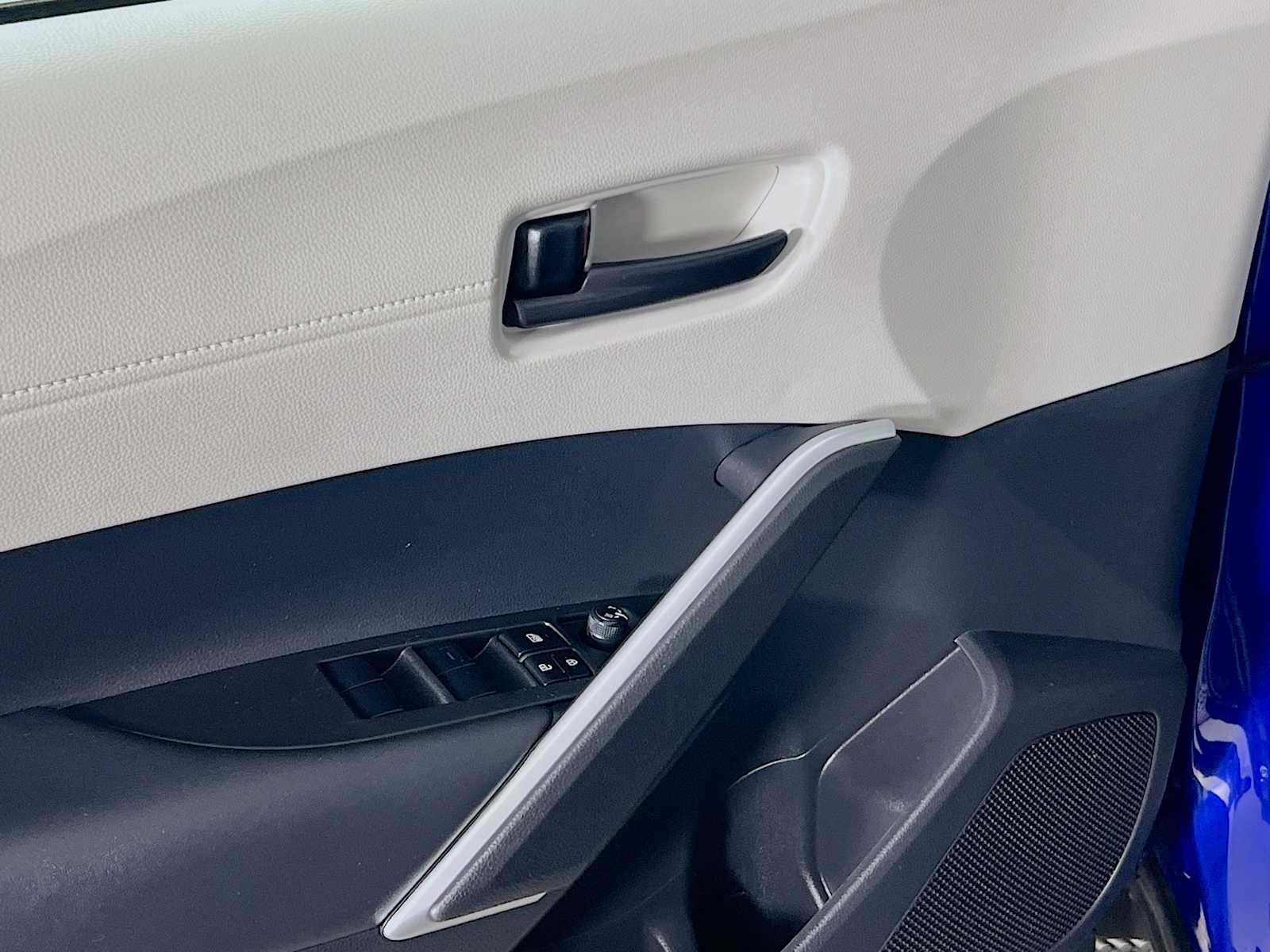 2022 Toyota Corolla Cross LE - Photo 17