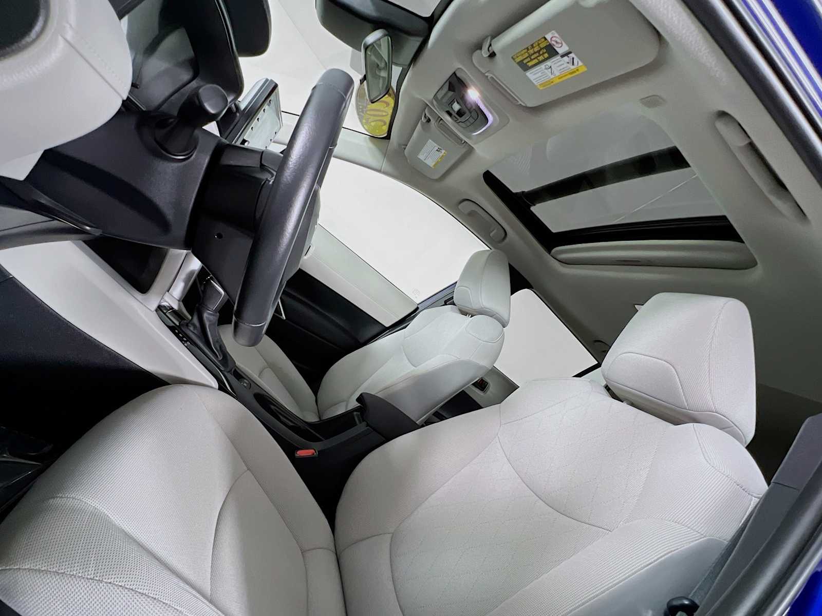 2022 Toyota Corolla Cross LE - Photo 21