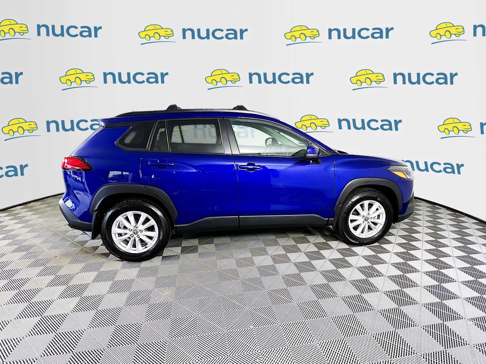 2022 Toyota Corolla Cross LE - Photo 8