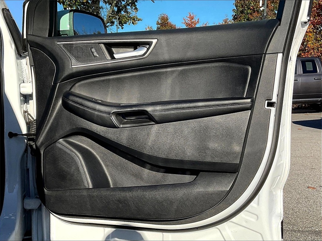 2022 Ford Edge SEL - Photo 11