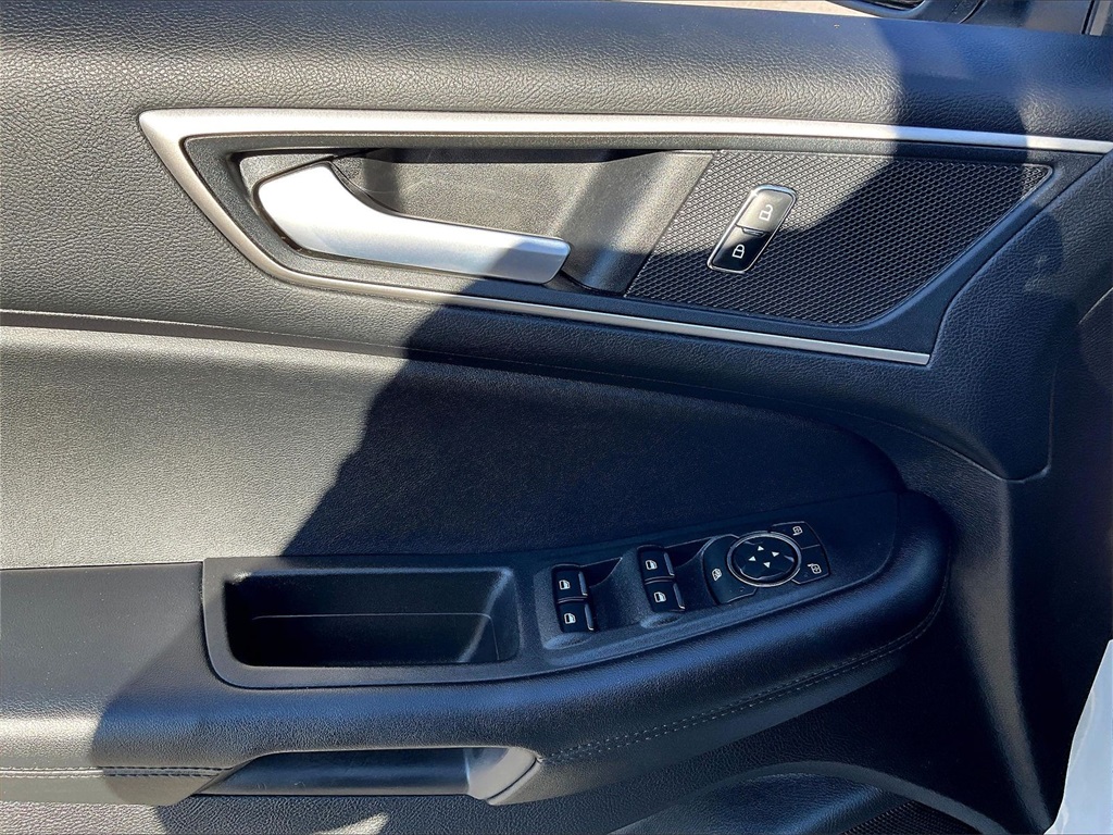 2022 Ford Edge SEL - Photo 37