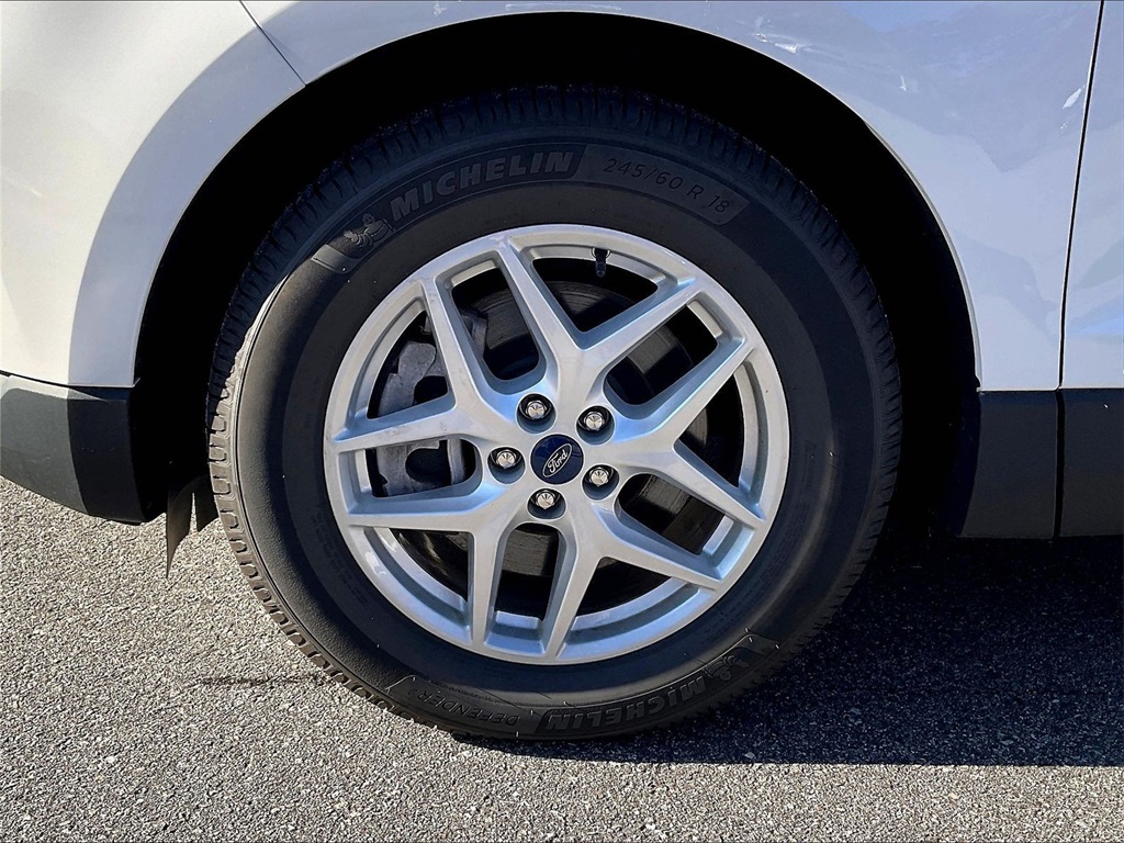 2022 Ford Edge SEL - Photo 7
