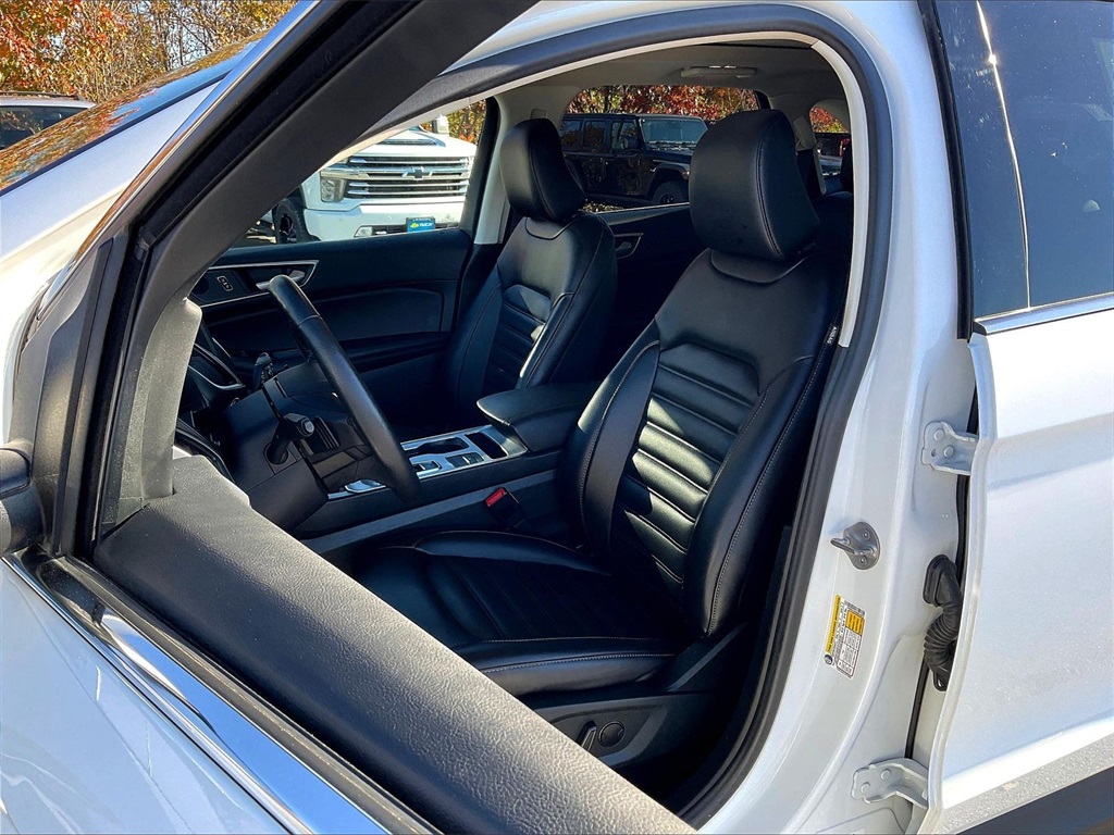 2022 Ford Edge SEL - Photo 9