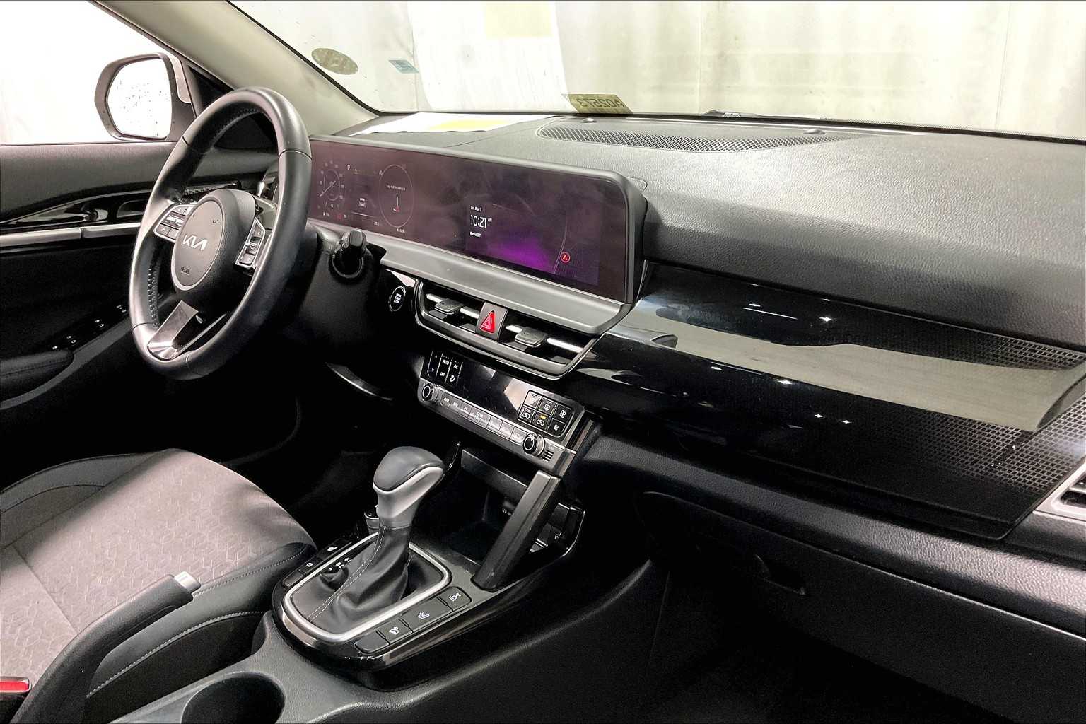 2024 Kia Seltos S - Photo 14