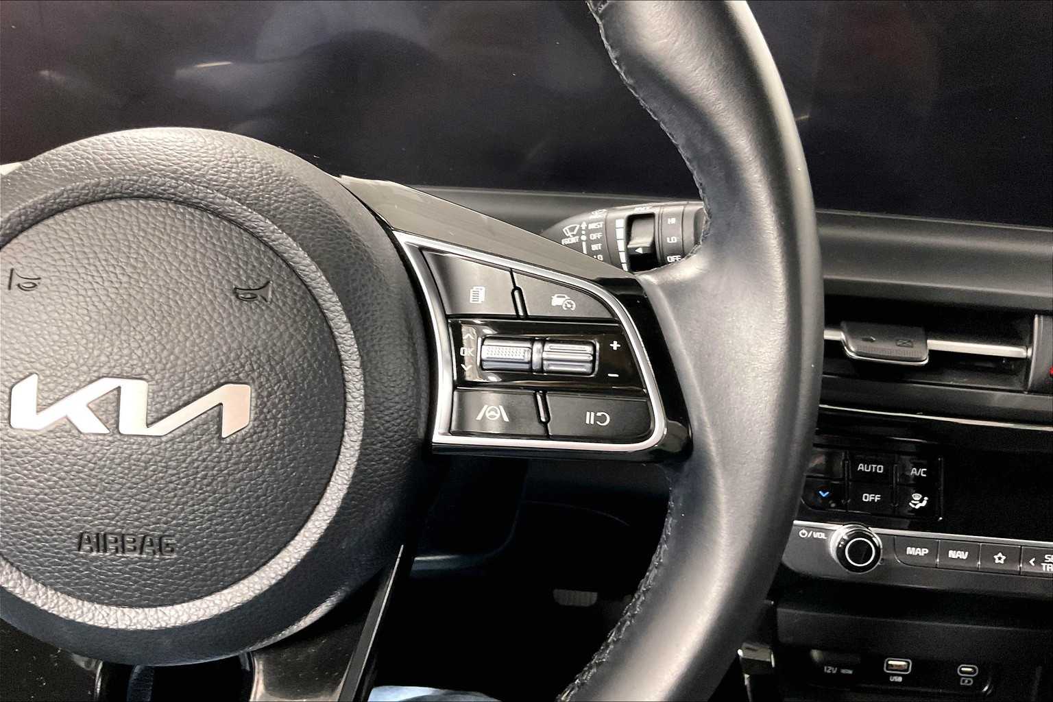 2024 Kia Seltos S - Photo 23
