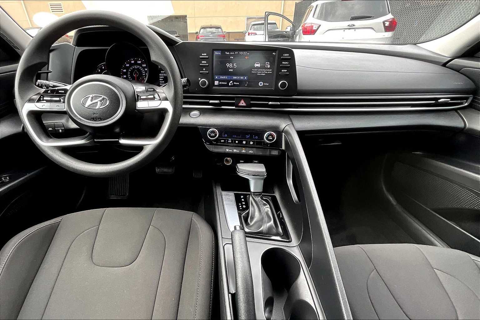 2023 Hyundai Elantra SEL - Photo 21