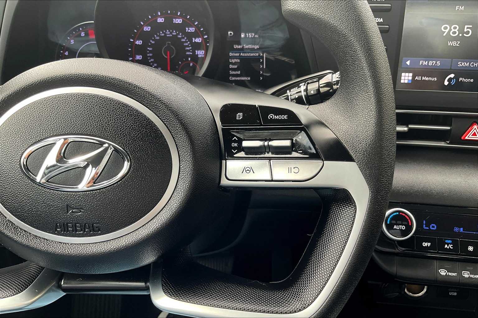 2023 Hyundai Elantra SEL - Photo 23