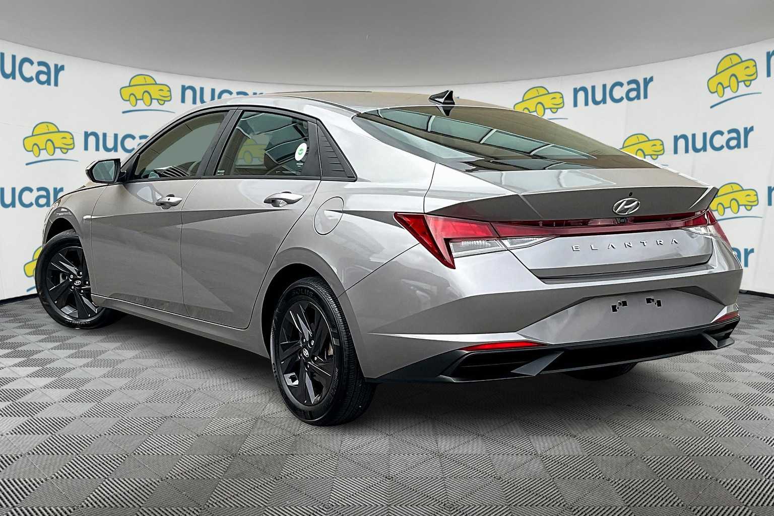 2023 Hyundai Elantra SEL - Photo 4