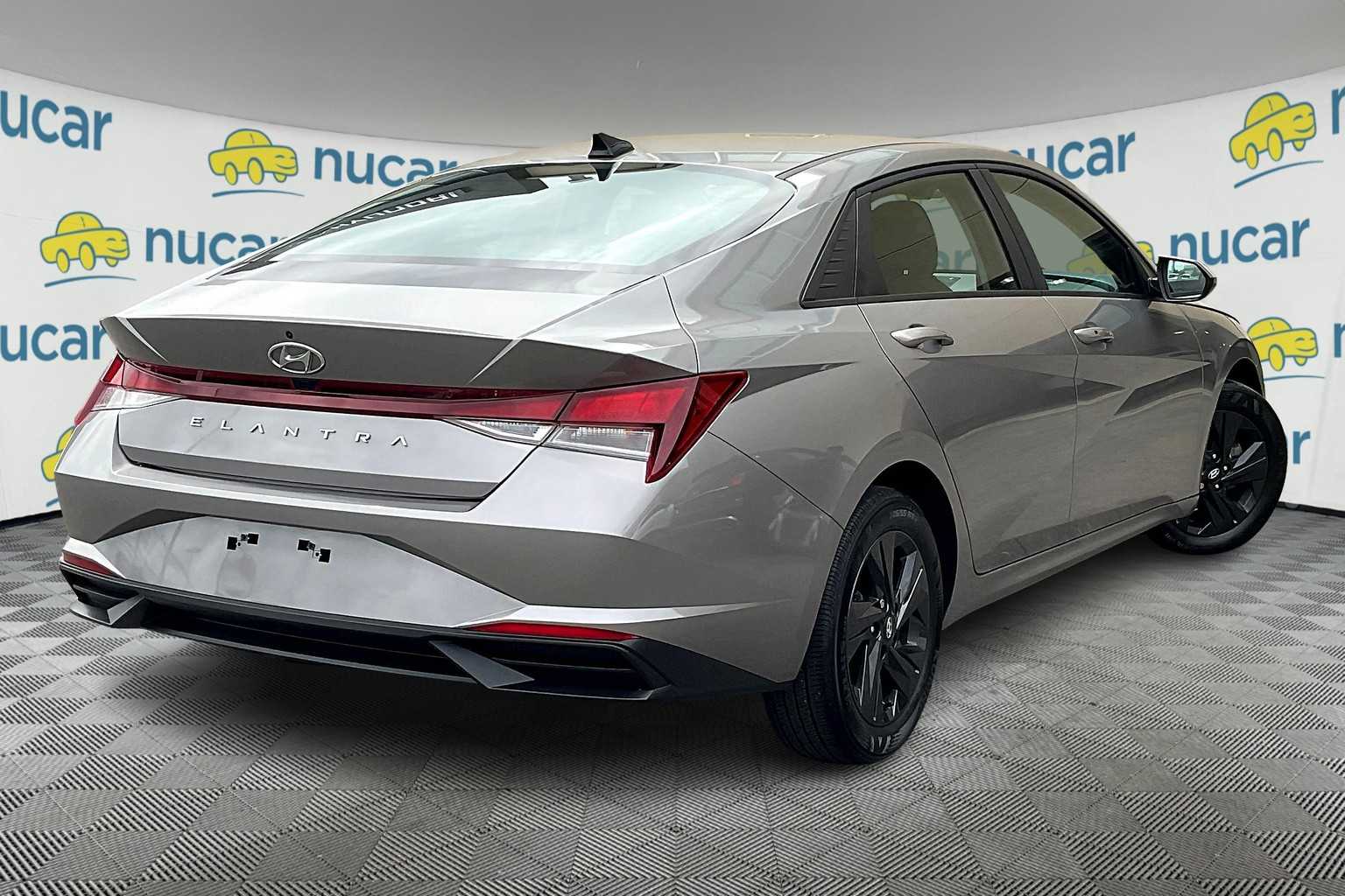 2023 Hyundai Elantra SEL - Photo 6