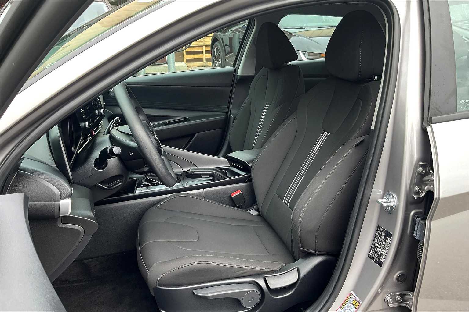 2023 Hyundai Elantra SEL - Photo 10