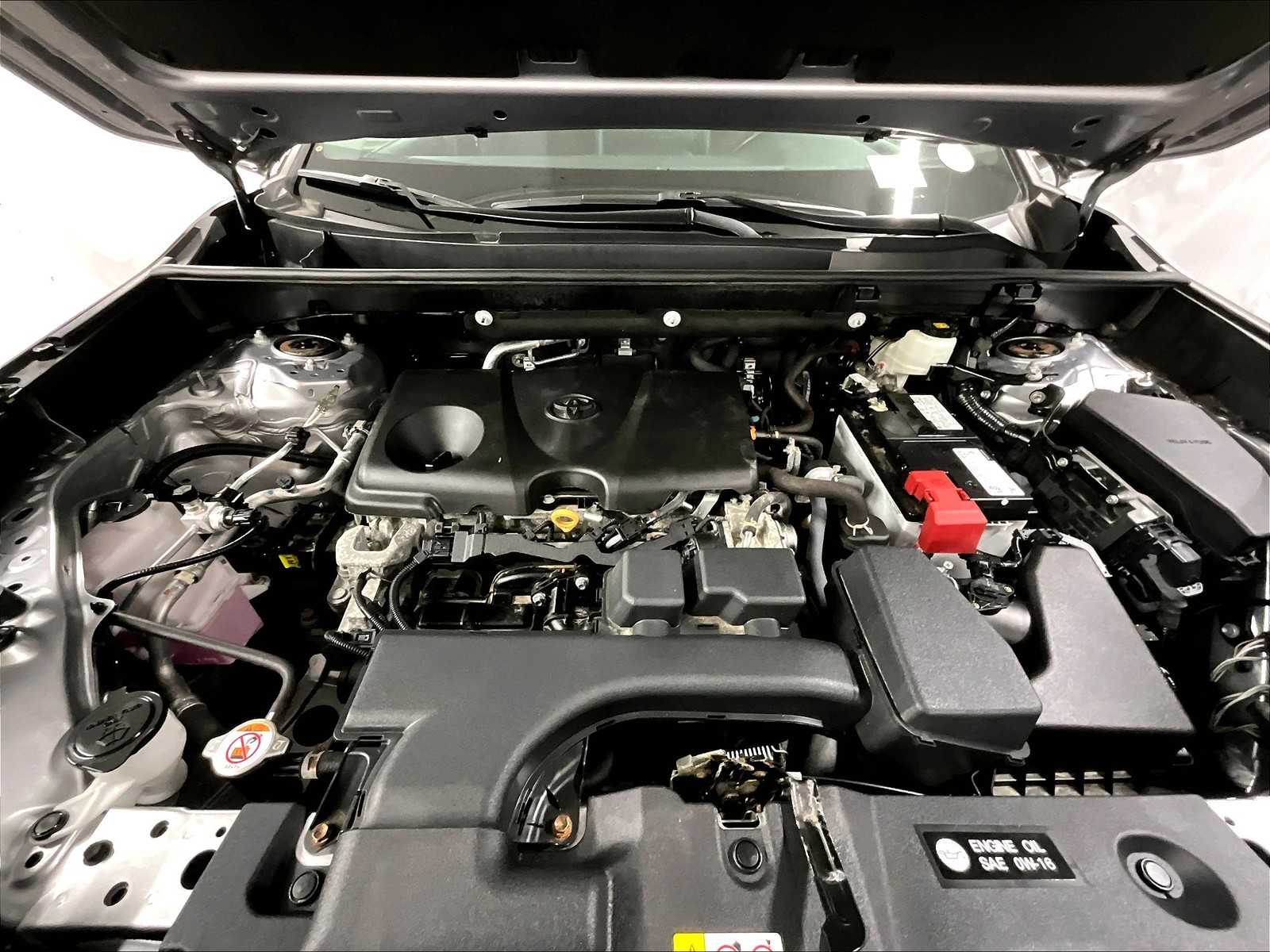 2022 Toyota RAV4 LE - Photo 29