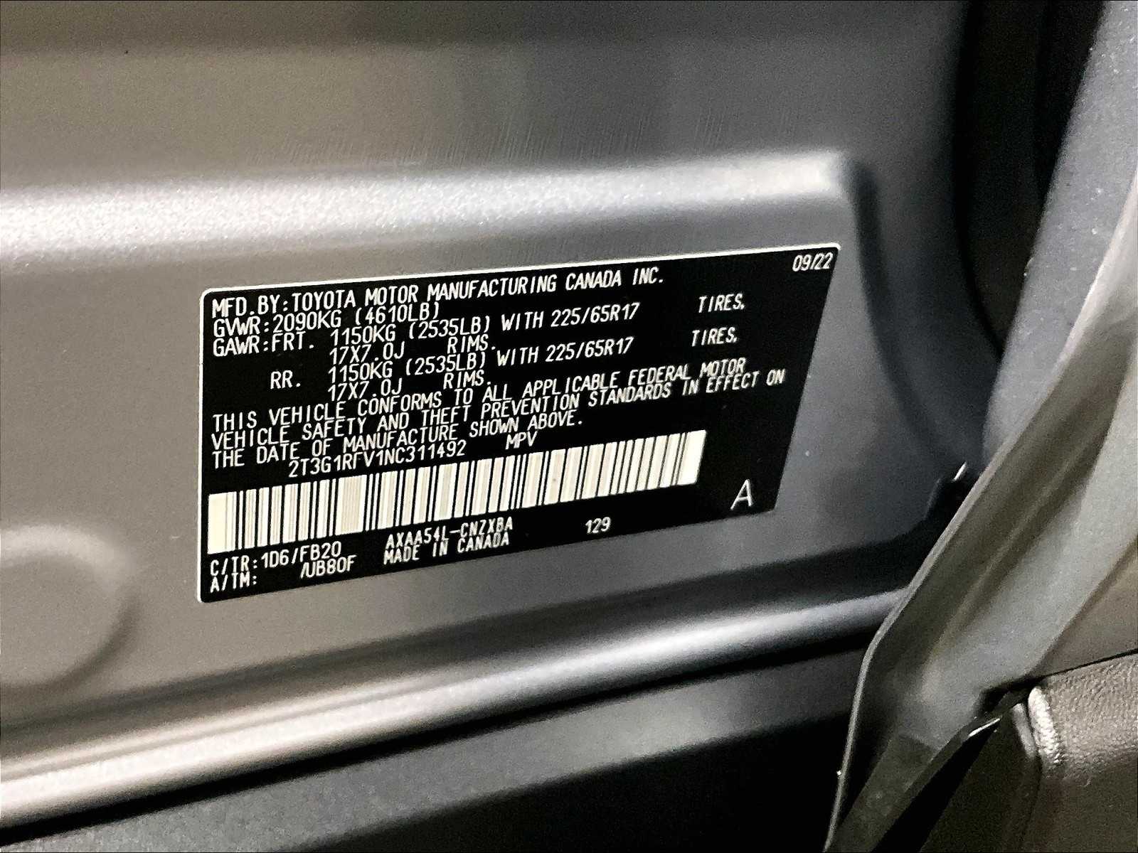 2022 Toyota RAV4 LE - Photo 34