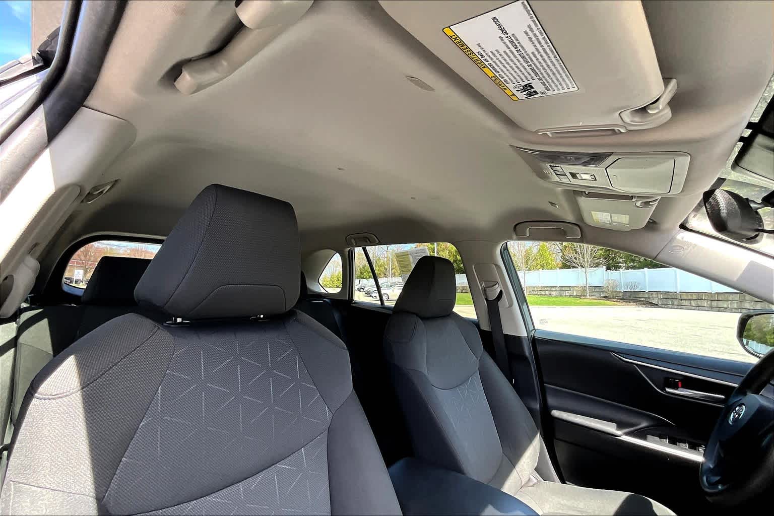 2023 Toyota RAV4 XLE - Photo 43