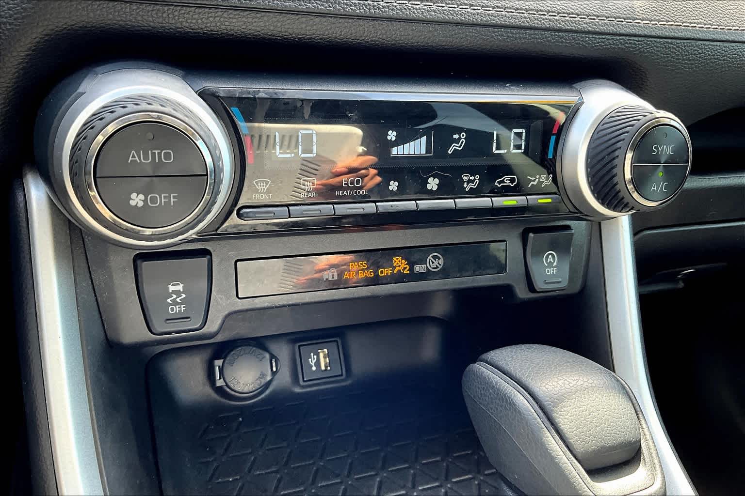 2023 Toyota RAV4 XLE - Photo 51
