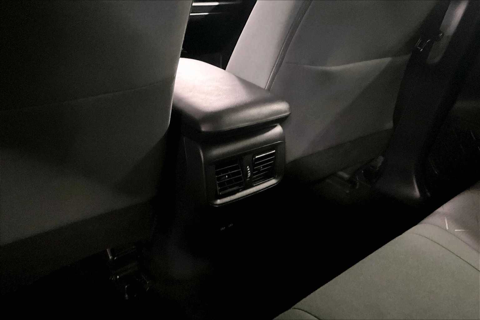 2023 Toyota RAV4 XLE - Photo 54