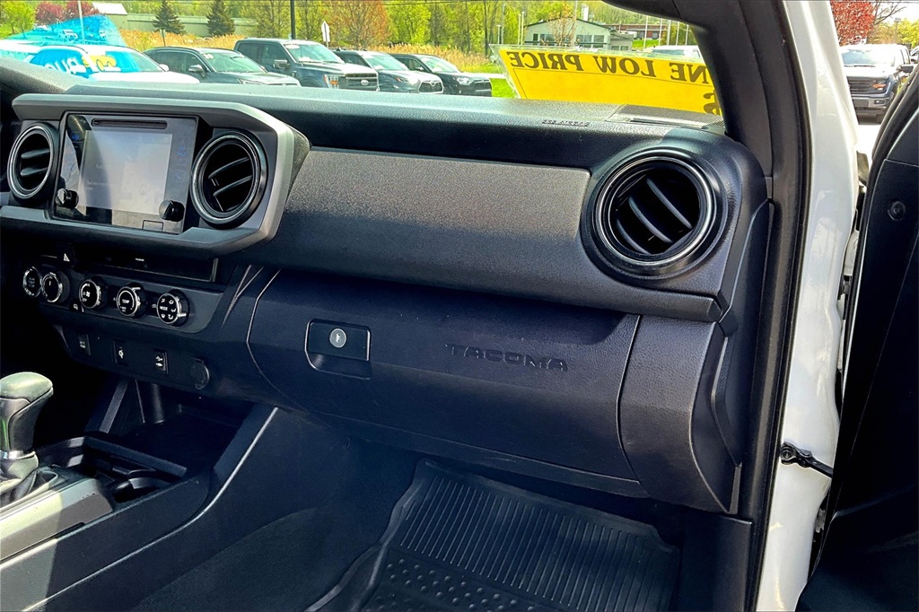 2017 Toyota Tacoma TRD Off-Road - Photo 13