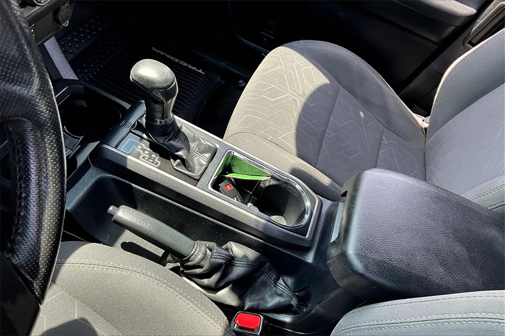 2017 Toyota Tacoma TRD Off-Road - Photo 20