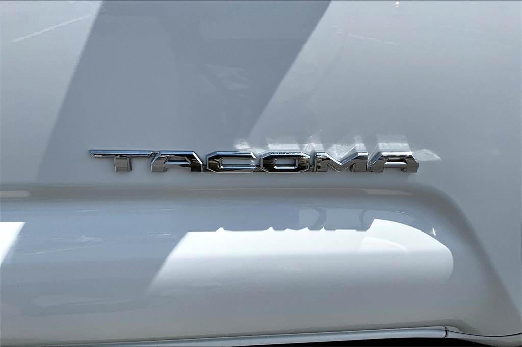 2017 Toyota Tacoma TRD Off-Road - Photo 28
