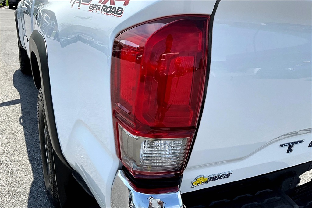 2017 Toyota Tacoma TRD Off-Road - Photo 34