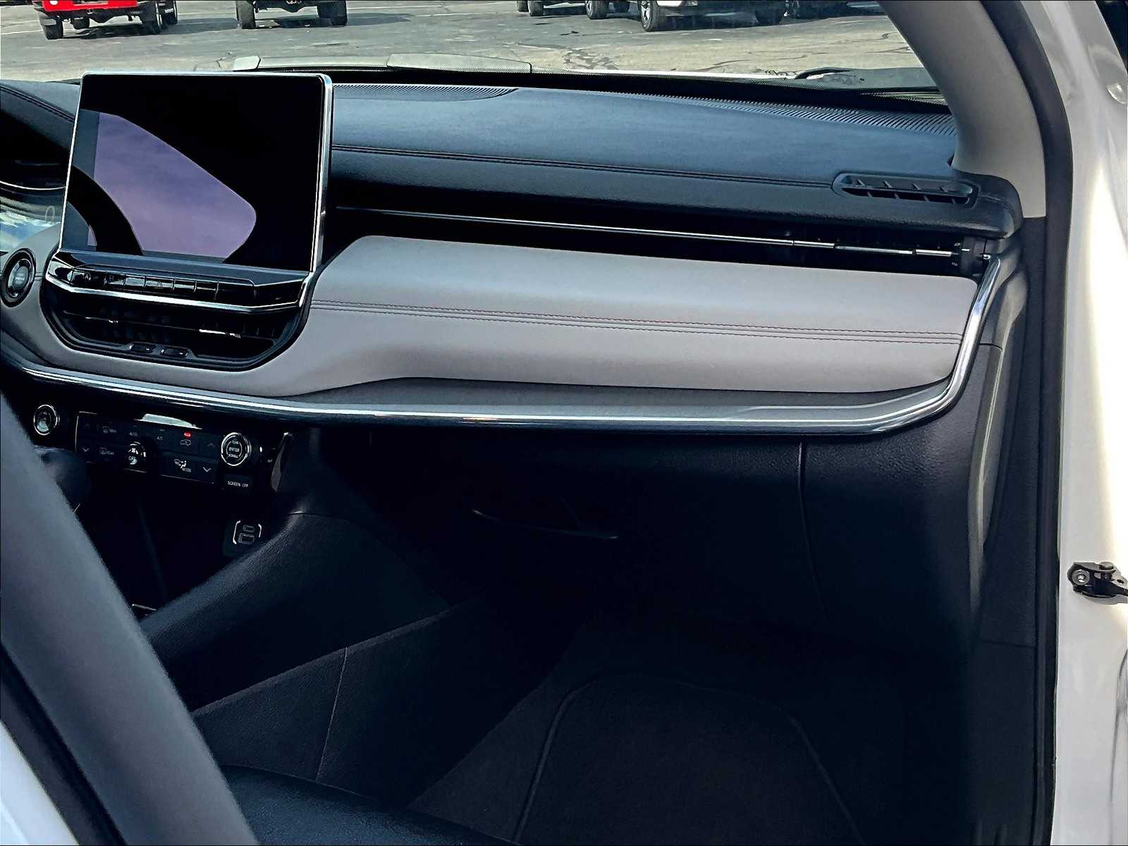 2022 Jeep Compass Limited - Photo 13