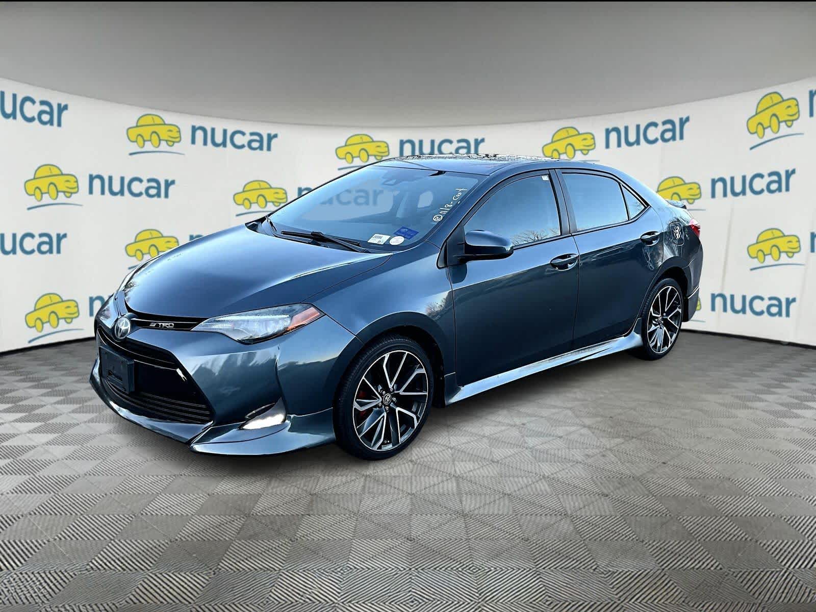 2017 Toyota Corolla LE - Photo 2