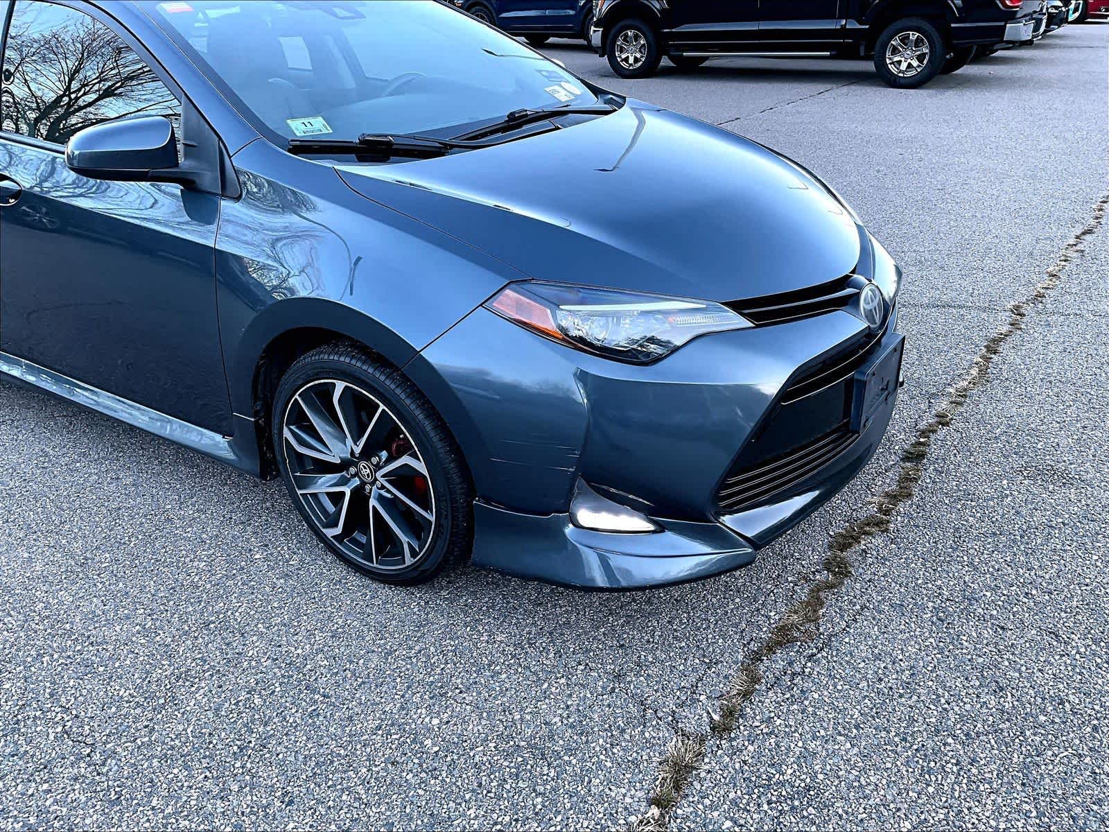 2017 Toyota Corolla LE - Photo 5