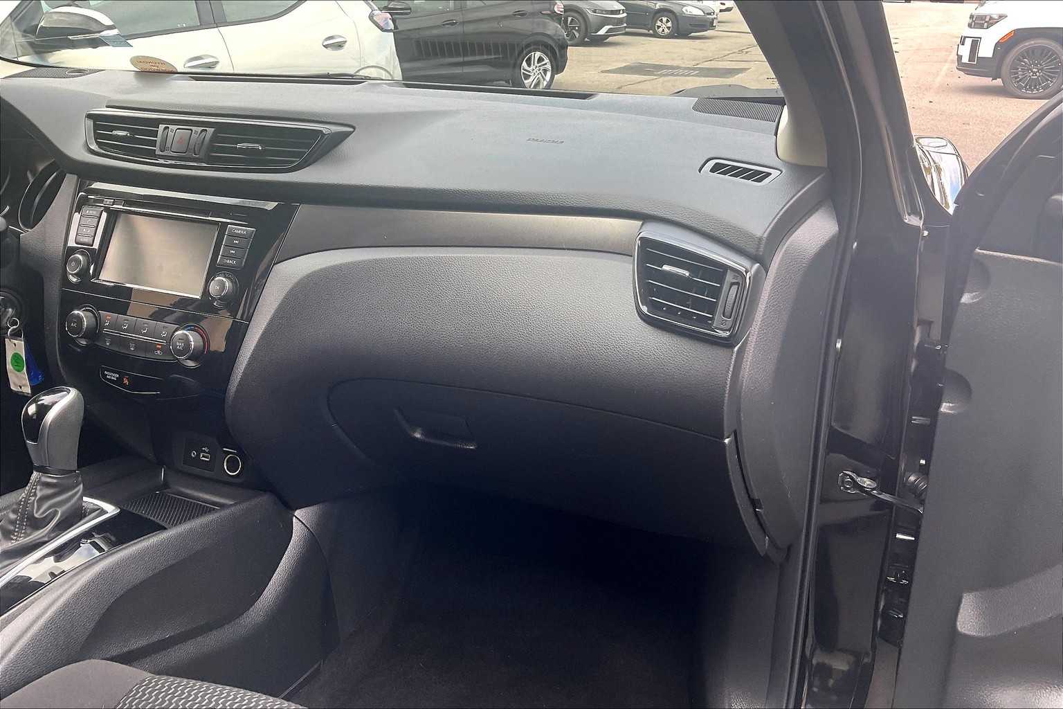 2020 Nissan Rogue Sport S - Photo 13