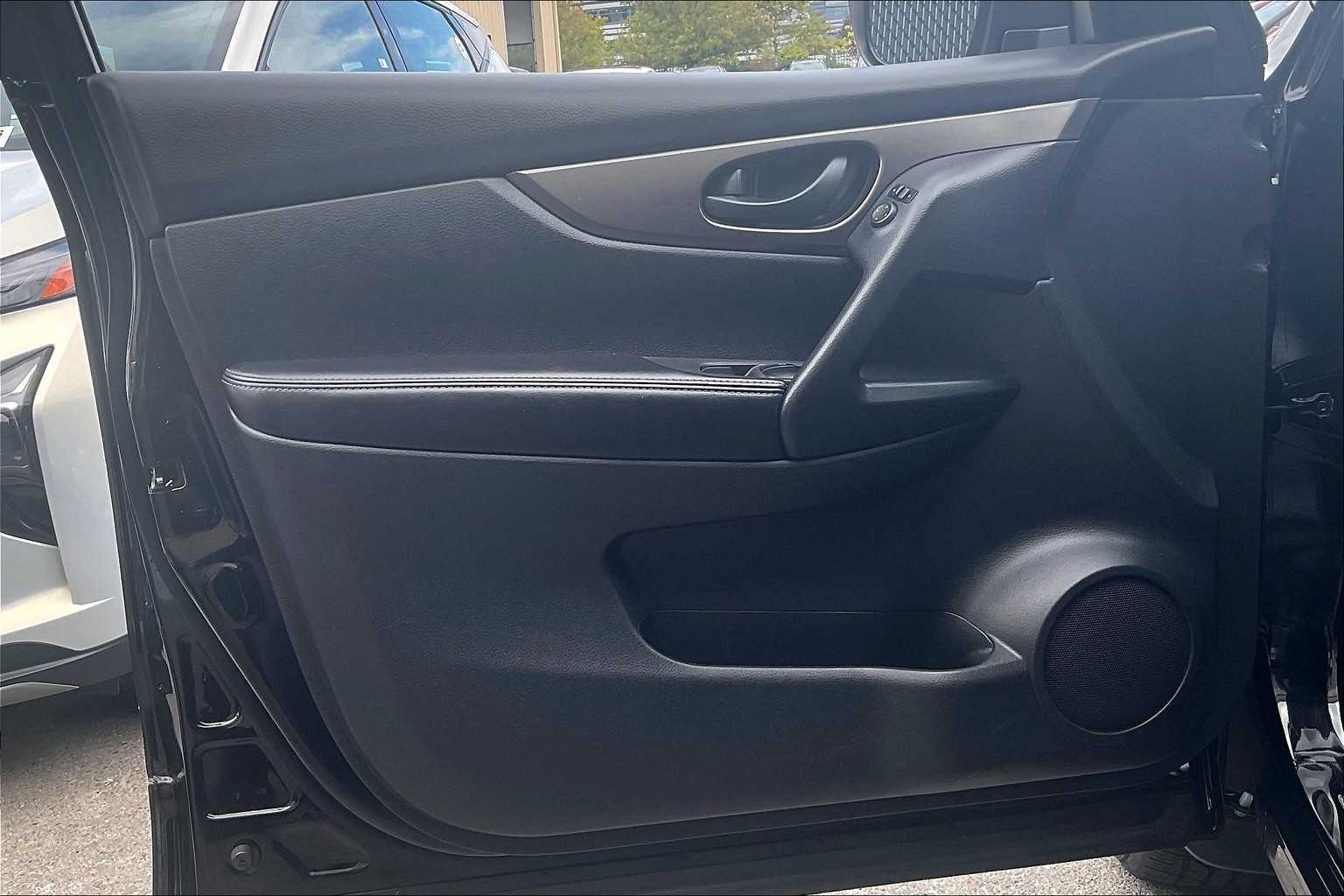 2020 Nissan Rogue Sport S - Photo 9