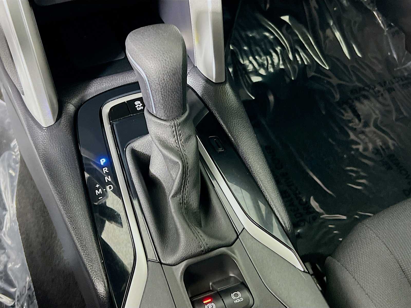 2022 Toyota Corolla Cross LE - Photo 16