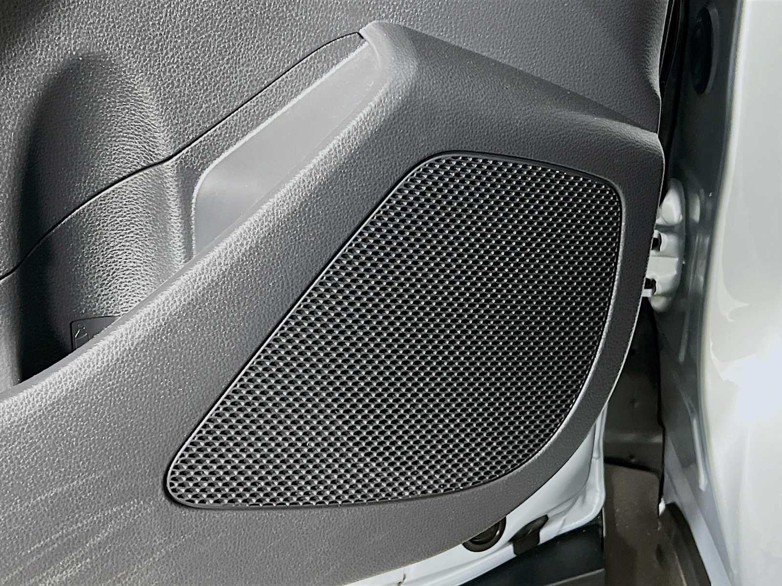 2022 Toyota Corolla Cross LE - Photo 18