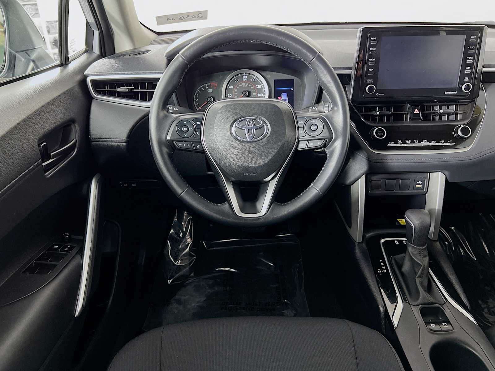 2022 Toyota Corolla Cross LE - Photo 22