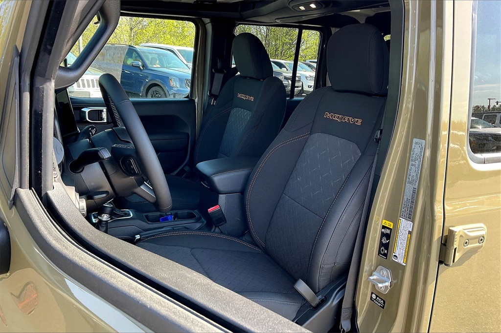 2025 Jeep Gladiator Mojave - Photo 11