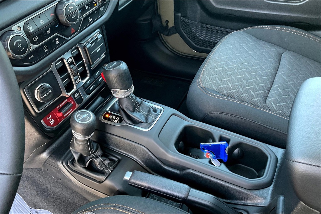 2025 Jeep Gladiator Mojave - Photo 14