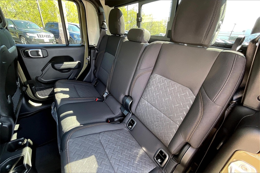 2025 Jeep Gladiator Mojave - Photo 15