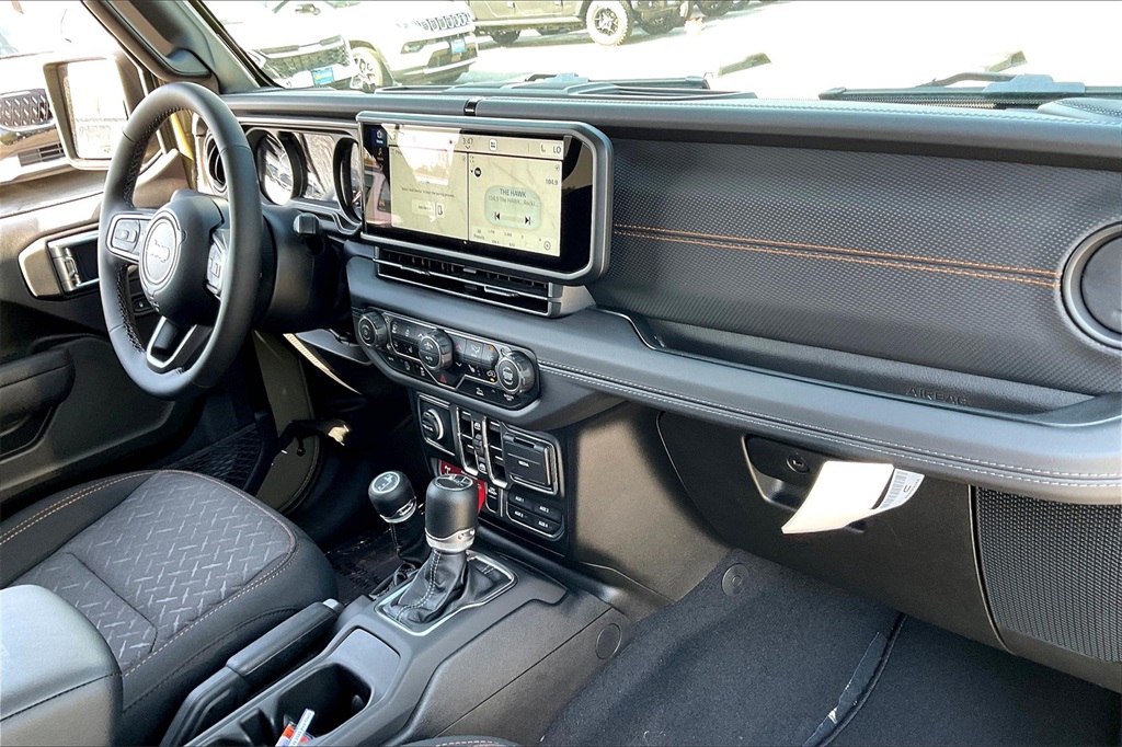 2025 Jeep Gladiator Mojave - Photo 10