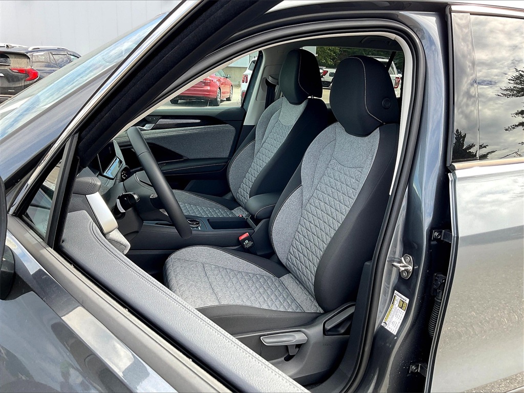 2025 Volkswagen Tiguan 2.0T S - Photo 11