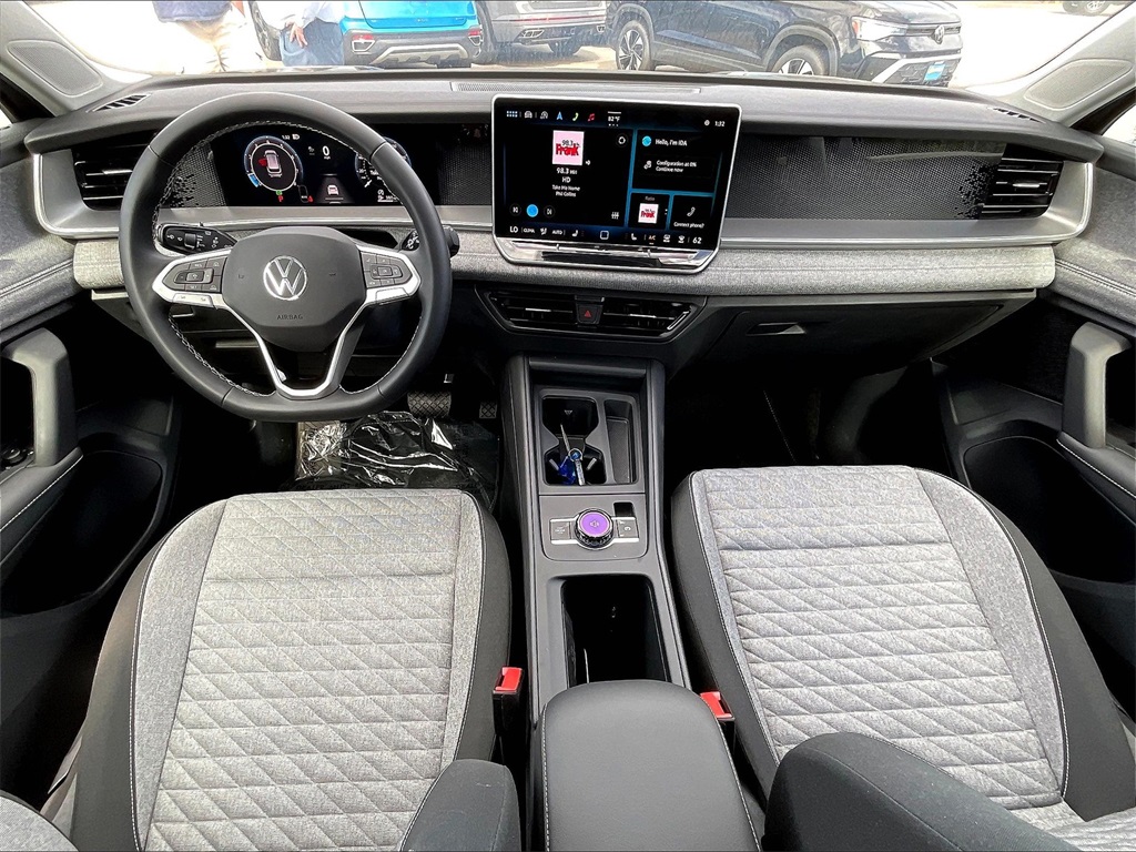 2025 Volkswagen Tiguan 2.0T S - Photo 12