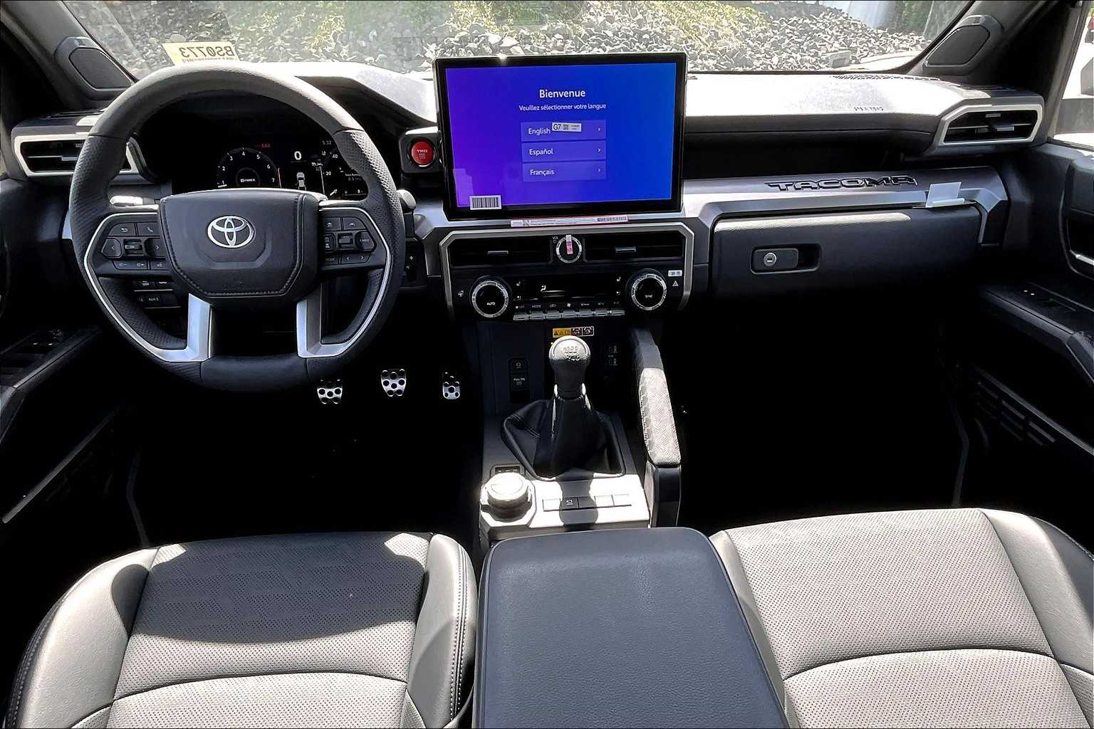 2025 Toyota Tacoma TRD Sport - Photo 12