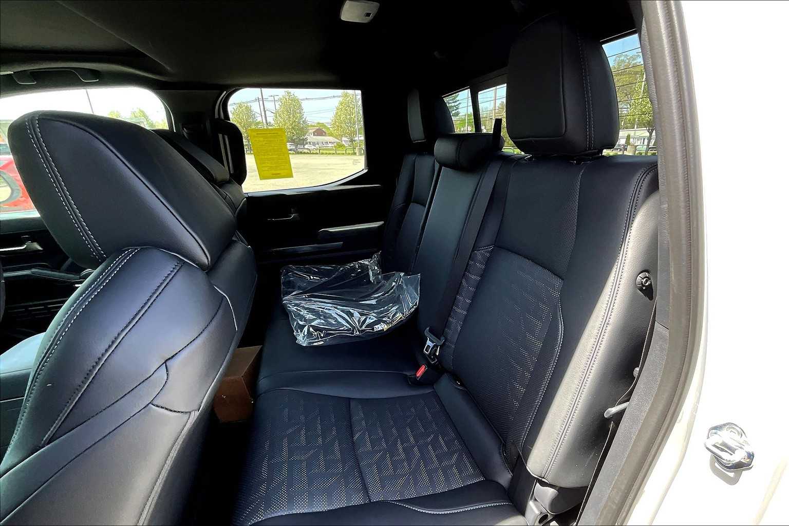 2025 Toyota Tacoma TRD Sport - Photo 15