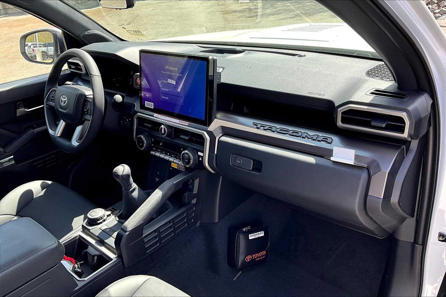 2025 Toyota Tacoma TRD Sport - Photo 10