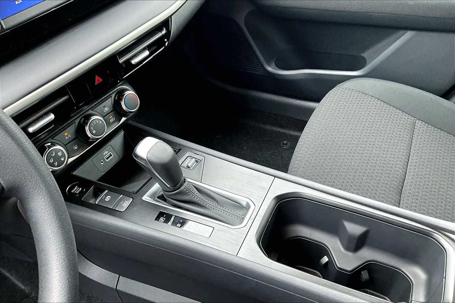 2025 Nissan Kicks S - Photo 14