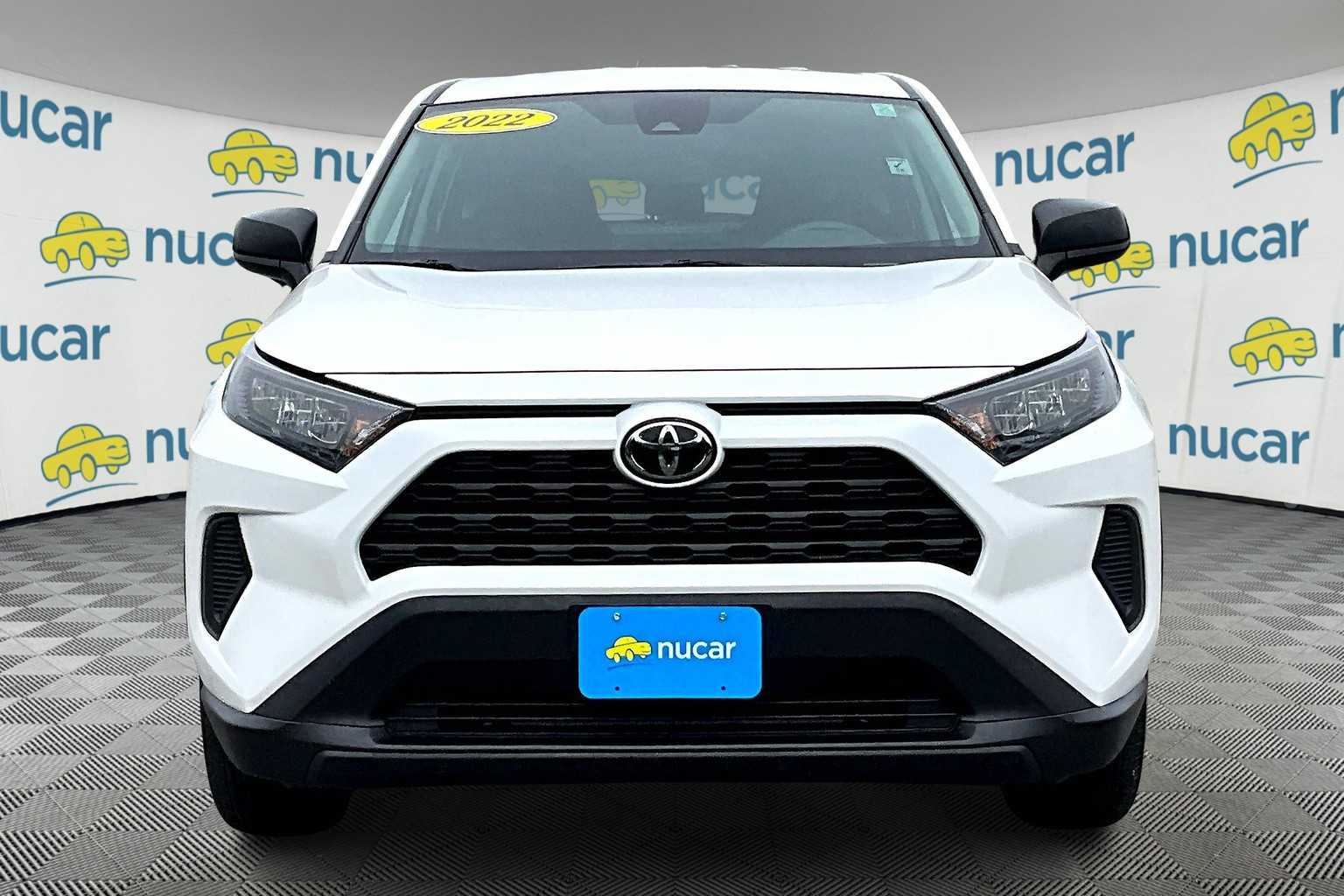 2022 Toyota RAV4 LE - Photo 2
